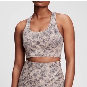 GapFit Eclipse Snakeskin Sports Bra size M guc